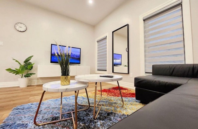The Zen Escape Modern Queen-Bed Full Apartment