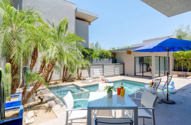 The Zen Retreat - Private Pool, Spa and Casita!