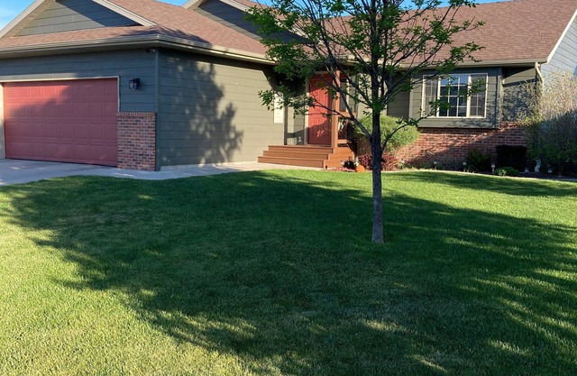 This 4 bedroom 3 bath house is located in Rapid City, South Dakota.