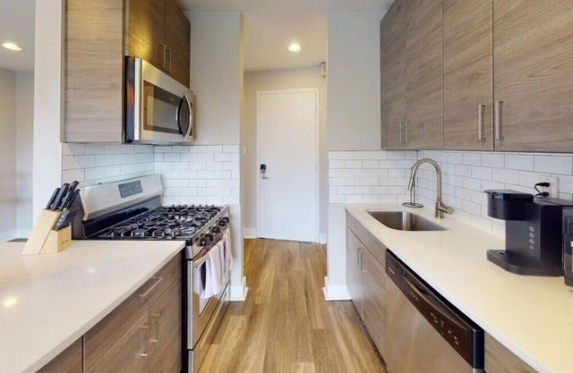 This apartment is a 2 bedroom(s), 1 bathrooms, located in Philadelphia, PA.