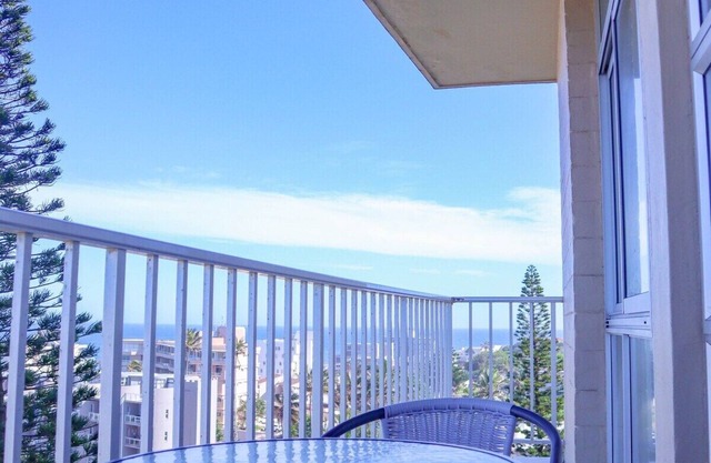 This apartment is a 2 bedroom(s), 1.5 bathrooms, located in Dolphin Coast, KwaZulu-Natal.