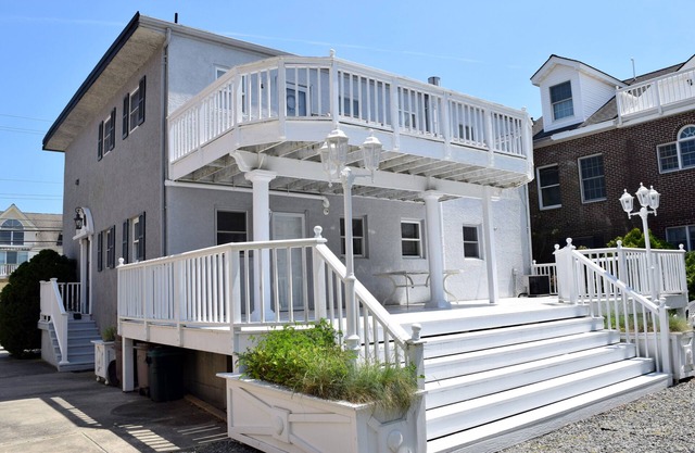 This beach house was built for summer vacationing! First Floor Duplex