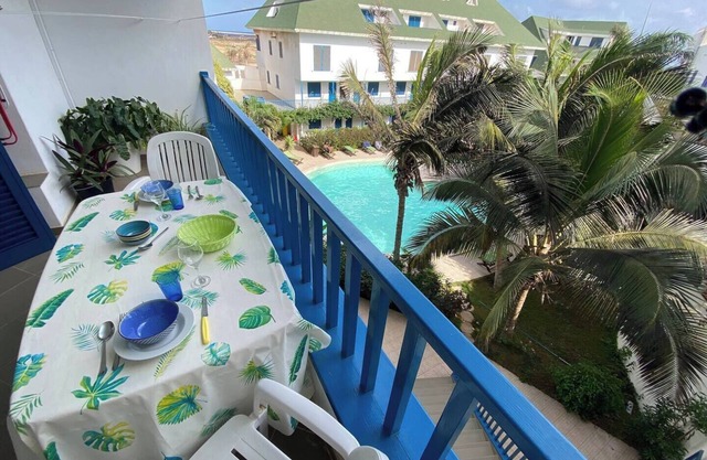 This cozy 1-bedroom apartment is located in the Leme Bedje complex with a shared swimming pool.