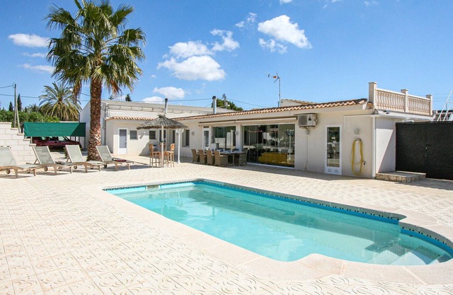 This dreamlike 3-bedroom vacation terraced house convinces with an equipment that considers every de