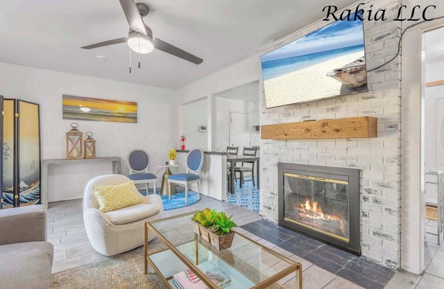 This house is a 4 bedroom(s), 2 bathrooms, located in Tulsa, OK.