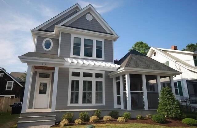 This house is a 5 bedroom(s), 5.5 bathrooms, located in Rehoboth Beach, DE.