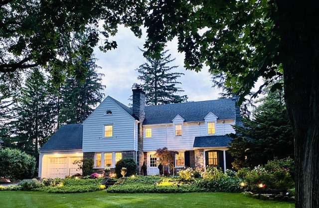 THIS OLD HOUSE ON THE GREEN