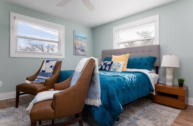 This studio is a 0 bedroom(s), 1 bathrooms, located in Jacksonville, FL.