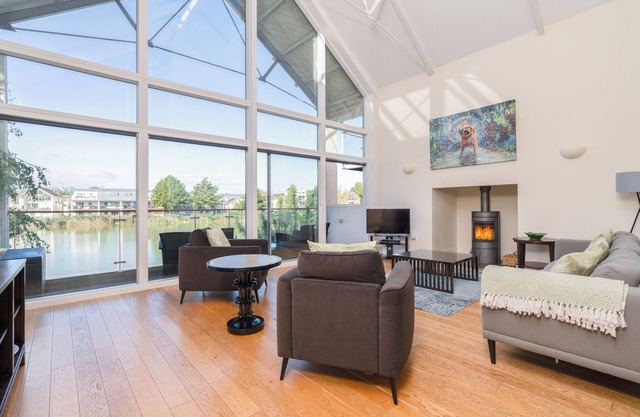 Thistledown (HM25) Lower Mill Estate The Cotswolds