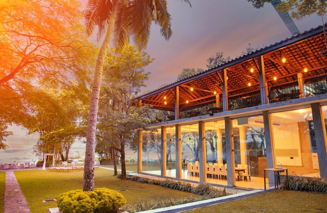 Thotupola Lakeside Resort