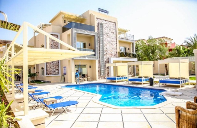 Three-Bedroom Apartment Serenity Home Hurghada 03