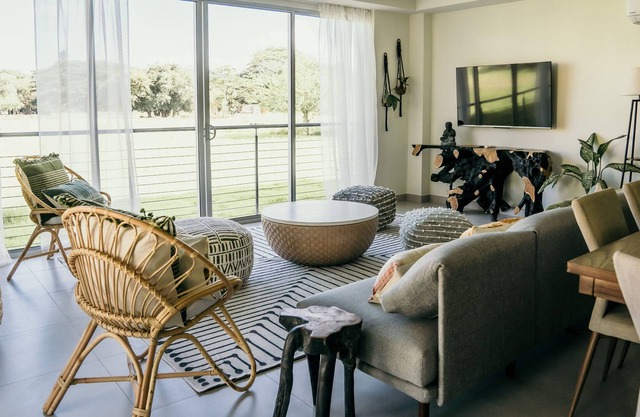 Three bedroom condo with beachfront access and high-end comfortable amenities