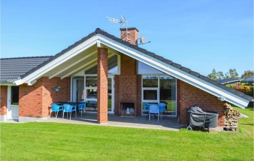 Three-Bedroom Holiday Home In Hadsund