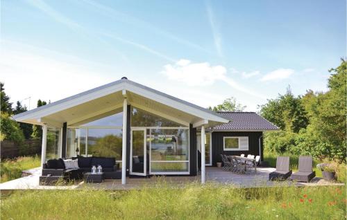 Three-Bedroom Holiday Home In Jagerspris