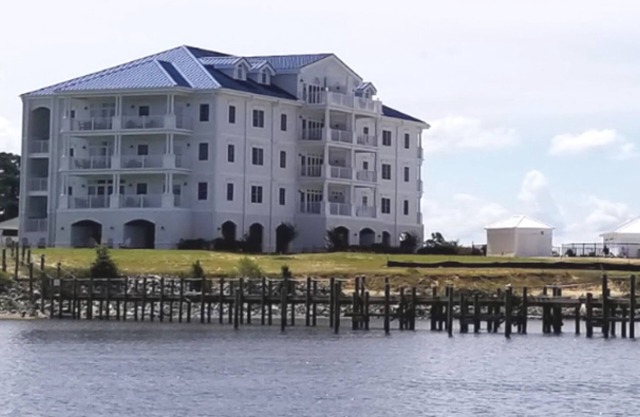 Three Bedroom Luxury Condo, Waterside Resort (2048815)