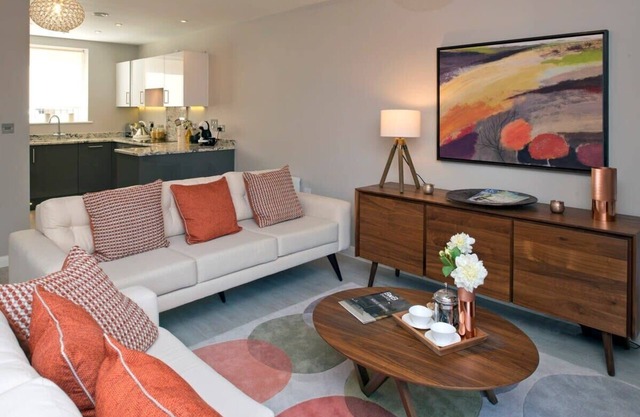 Three bedroom Townhouse Next to Cabot Circus - Hopewell
