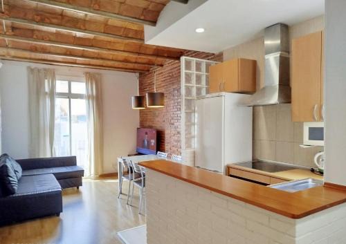 Three bedrooms bright apartment center Barcelona