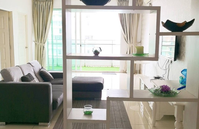 Three Bedrooms Suite with Panoramic Seaview near Gurney Drive