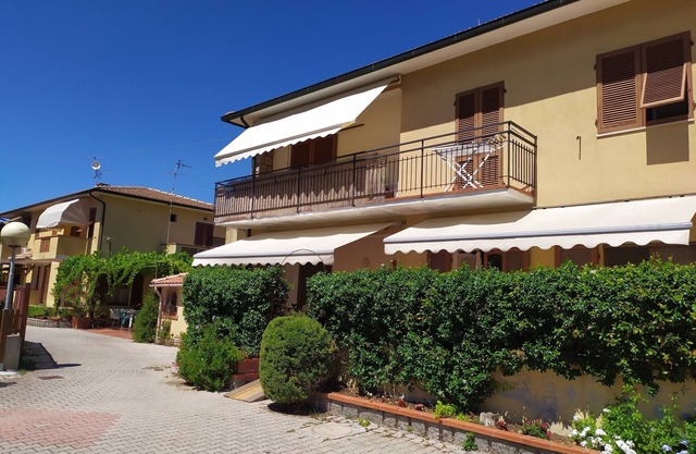 Three-room apartment in Marina di Campo- 300m from the center and beach, p. car