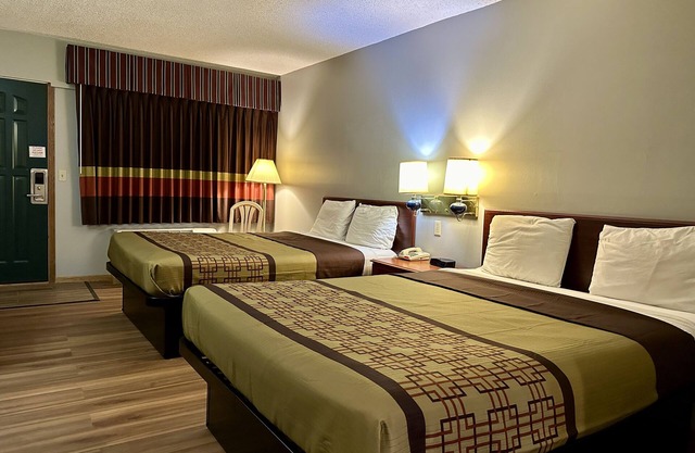 Thunderbird Motor Inn Baraboo