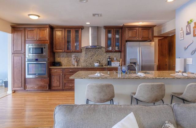 Thunderbird Retreat! w/Fast Wifi, Pool, Fire Pit, And Game Room.