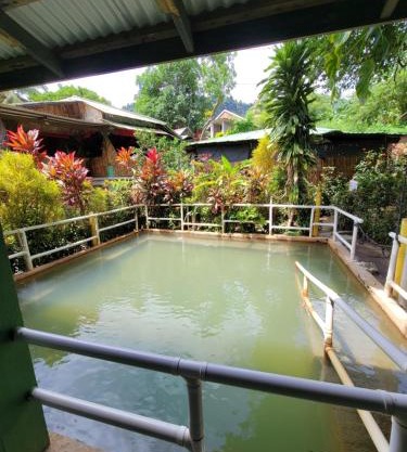 Tia's Bamboo Cottages Restaurant, Bar & Sulphur Spa