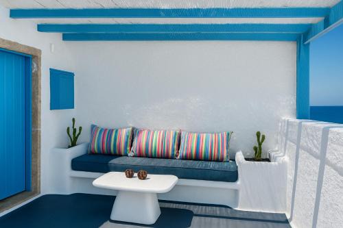 Tiara hideaway house