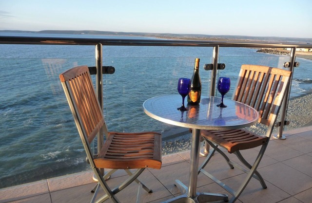 Tides - The LARGEST 2 Bed luxury Apartment within Horizon View!