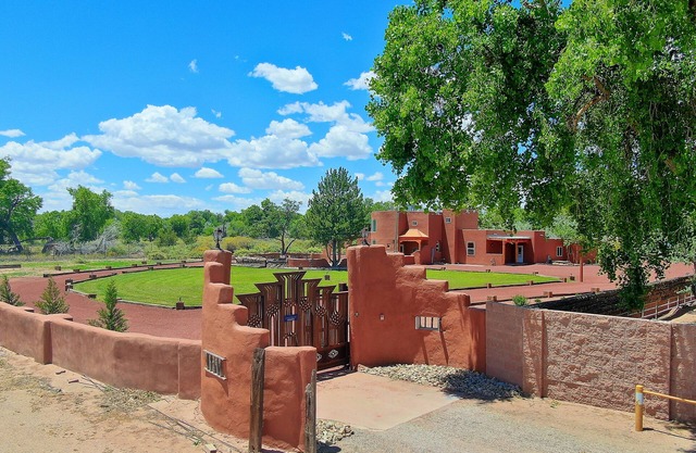 Tierra de Milagros~Great Place for The Balloon Fiesta! Serene ~ Private ~ Secure