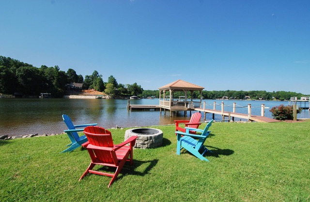 Timeless Memories by SoCharm | Amazing Views & Guest Suite!