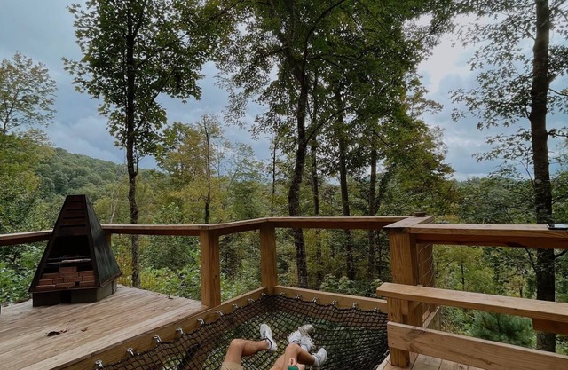 Tiny AF: A-Frame: Creek + Views + Privacy!