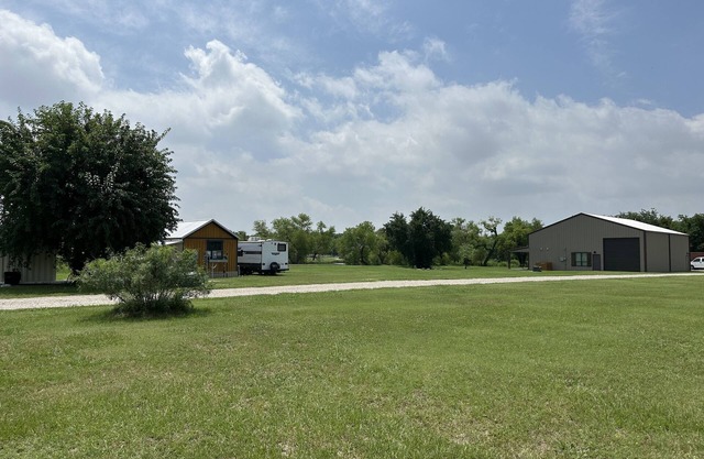 Tiny cabin near downtown Fort Worth