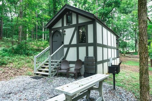 Tiny Home Cottage Near the Smokies #10 Helena