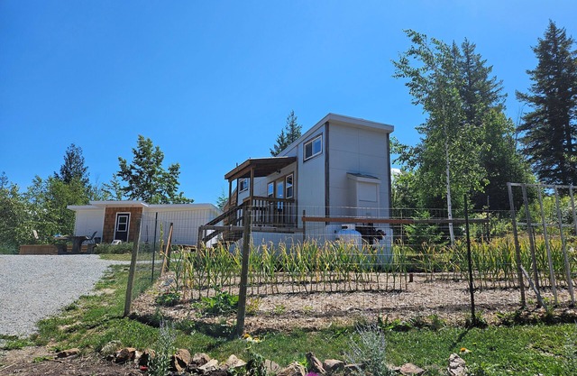 Tiny House, 2-bedroom with AC and WiFi near Enderby BC.