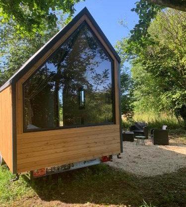 Tiny sur Conie Avec volupté