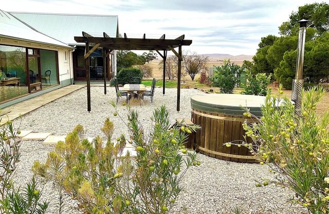 Tiverina Park - Luxury Rural Escape. Your next getaway!