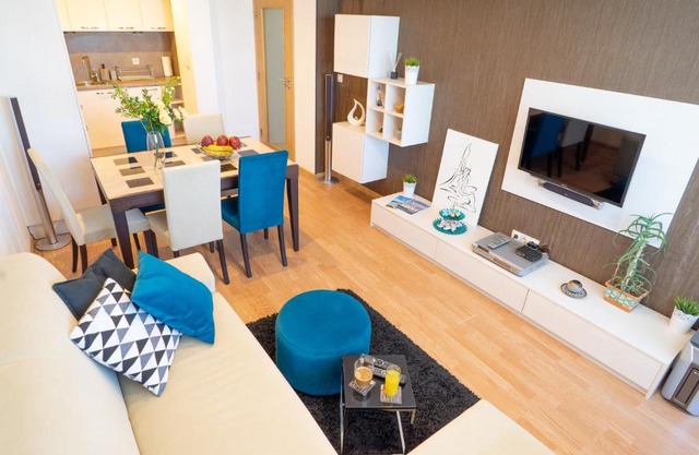 Todor Vlaykov Apartment, 10 min walk to Varna center