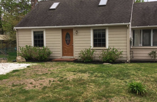 Toes in the Sand - Great Home In Beachfront Community In Wareham