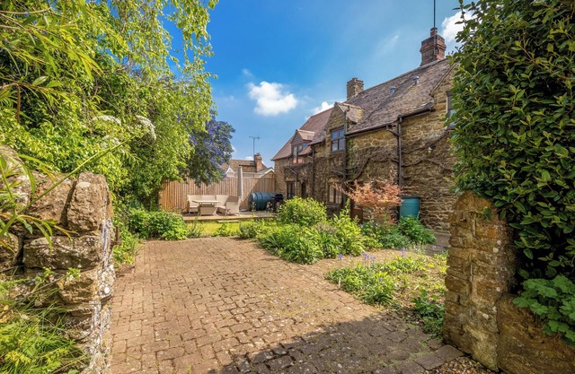 Tom Callows Gorgeous Cottage Oxfordshire