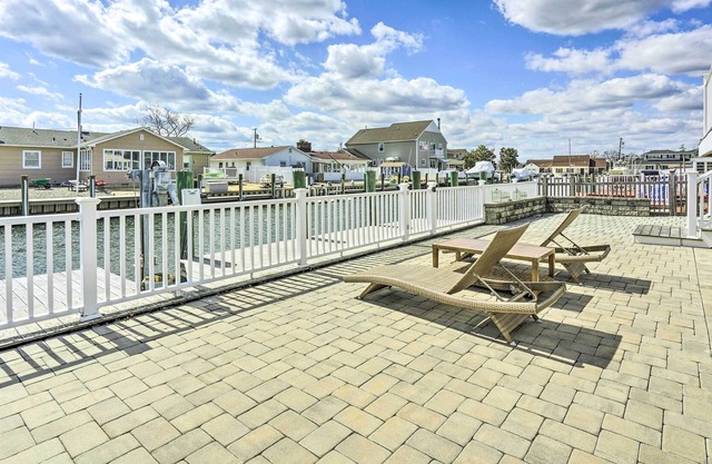 Toms River House With Dock: Bring Your Boat!