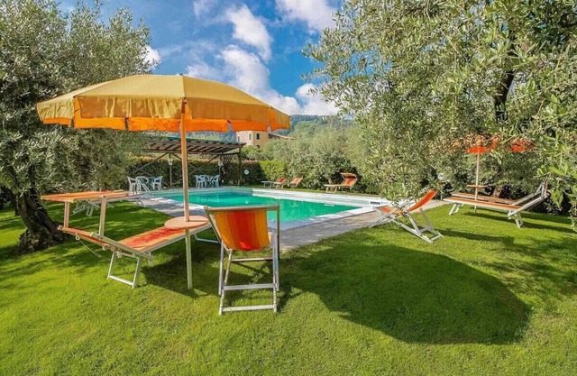 Tonino, apartment with pool, A/C, WiFi. Lucca