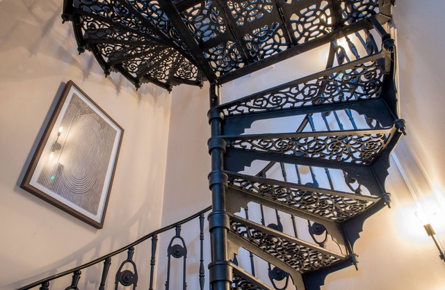 Toothbrush Apartments - 2 Bed 2 Bath House - Lower Brook St 24