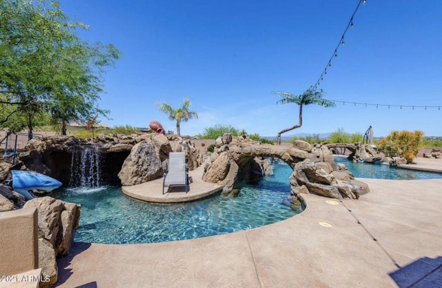 Top 10 pools in AZ - luxury style resort nearby phoenix, Cave Creek, Scottsdale