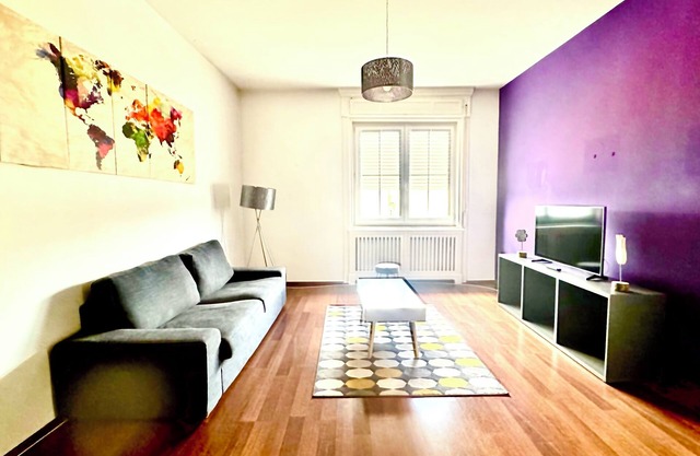 Top Center Cozy Eden - 3 rooms apartment with WiFi - Walk to Major Attractions