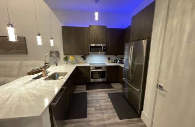 TOP FLOOR 3BED/3BATH CONDO/Availability of 250 HP PONTOON//MARGARITAVILLE PASSES