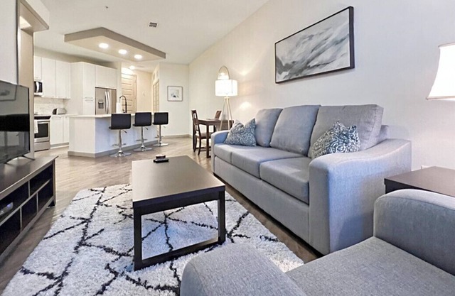 Top Floor Modern Waterfront 1 BR, Near Everything