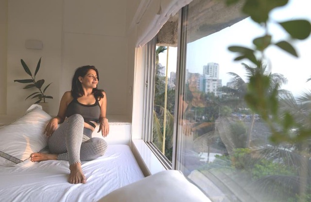Top-Floor Oceanfront Designer Condo In Bandra