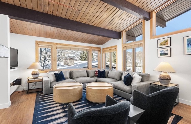 Top Level. 100 Yards To Snowmass Mtn! Remodeled Living, Kitchen & Bath. Gas FP, W/D, Pool, Hot Tubs
