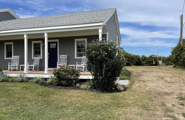 Top location, walking distance to beach and town