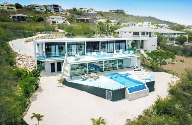 TOP LUX Villa ESCAPE-180°sea view,4min beach,2 pools, CORAL ESTATE Resort See 🎥